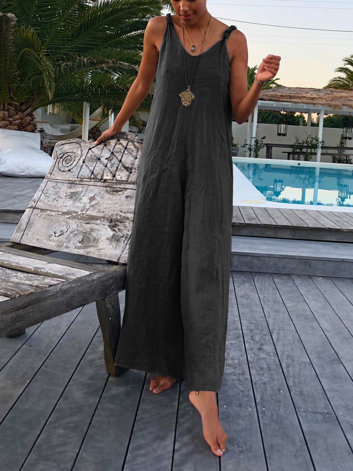 Casual Round Neck Sleeveless Jumpsuit & Romper