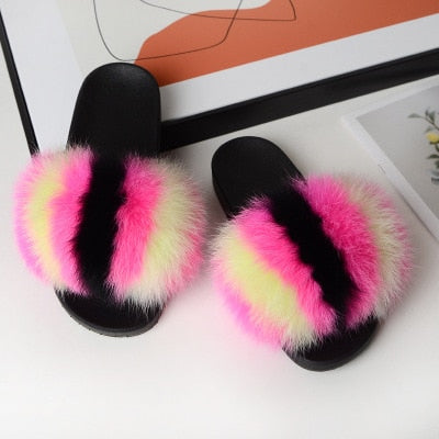 New Arrival Girl Luxury Fluffy Fur Slippers Ladies Indoor Warm Furry Fur Flip Flops Women Amazing Plush Fur Slides Wholesale Hot