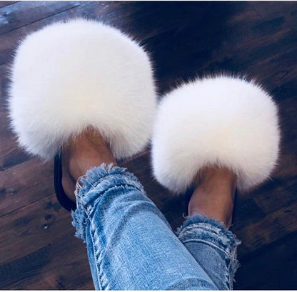 New Arrival Girl Luxury Fluffy Fur Slippers Ladies Indoor Warm Furry Fur Flip Flops Women Amazing Plush Fur Slides Wholesale Hot