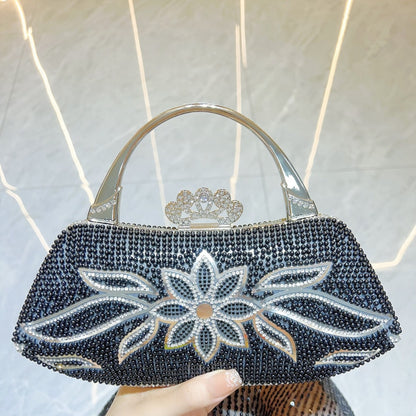 New New pearl bag, flower diamond-encrusted hand bag, high-end banquet handbag, one-shoulder messenger dinner bag.