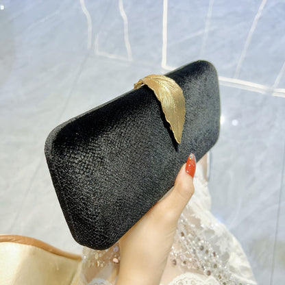 New New 2025 retro velvet clutch bag KTV princess bag celebrity banquet shoulder messenger dinner bag