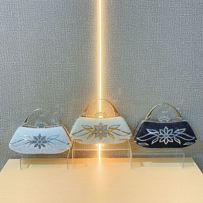 New New pearl bag, flower diamond-encrusted hand bag, high-end banquet handbag, one-shoulder messenger dinner bag.