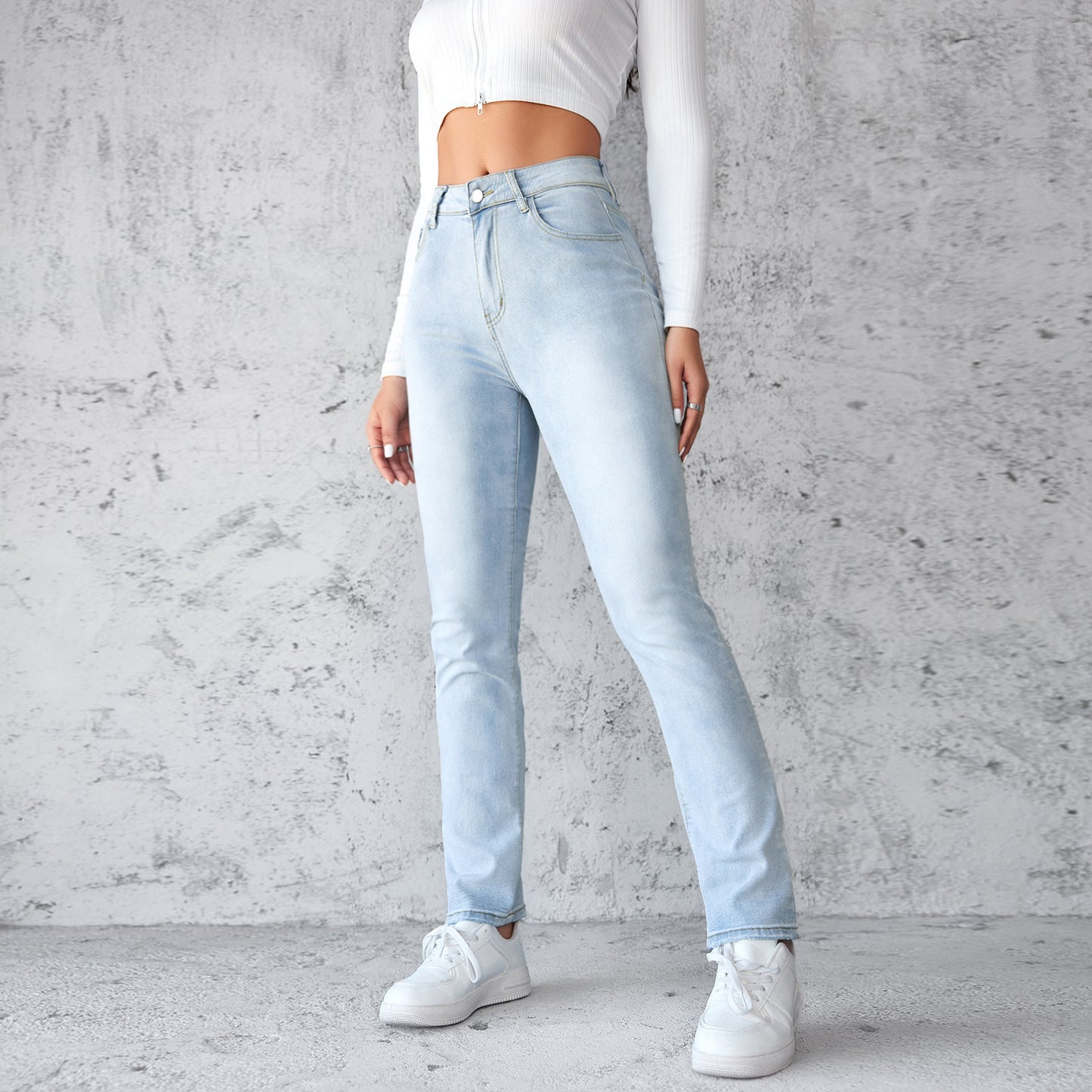 2025 summer new Popularan beautiful women's jeans fashion simple slim straight light blue trousers New preferred