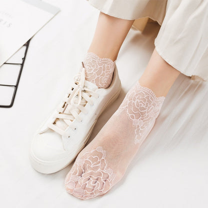 Lolita Women Invisible Lace Socks Thin Ladies Lace Boat Socks Hollow Non-slip Shallow Transparent Socks Women