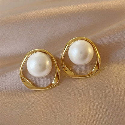 New Hollow Circle Imitation Pearl Stud Earrings For Women Zircon CZ Rhinestones Irregular Design Earring Female Unusual Jewelry