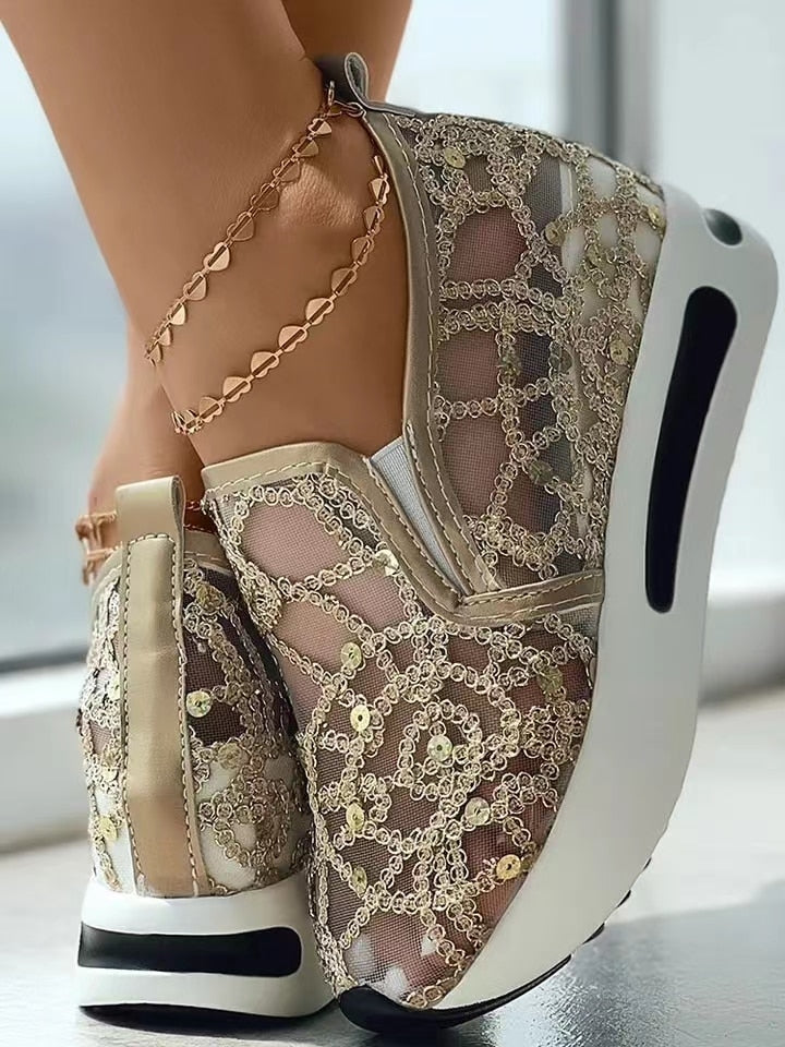 Contrast Sequin Lace Muffin Slip-On Sneakers