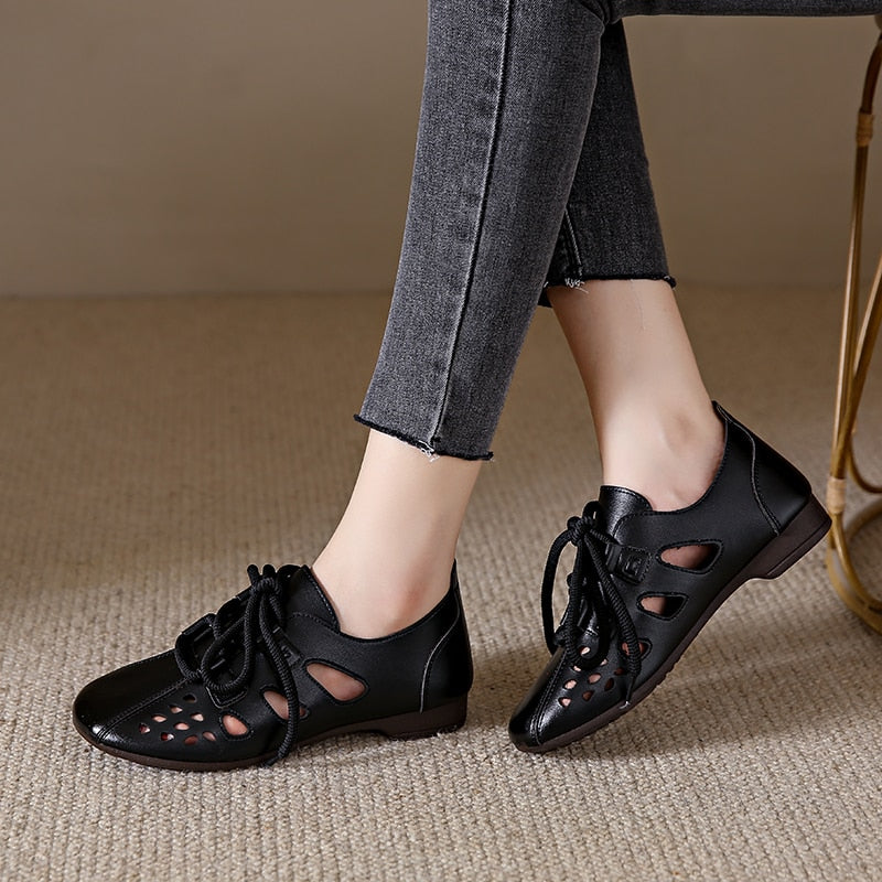 Women's Hollow Breathable Flats  Autumn New Fashion Lace Up Soft Leather Heeled Shoes for Women Vintage Casual Slingle Shoes