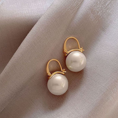 Korean Style Honey Bee Pearl Stud Earrings For Women Exquisite Small Elegant Earring Ladies Wedding Party Birthday Jewelry Gifts