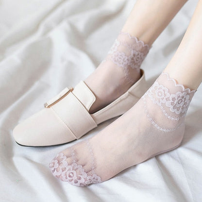 Lolita Women Invisible Lace Socks Thin Ladies Lace Boat Socks Hollow Non-slip Shallow Transparent Socks Women