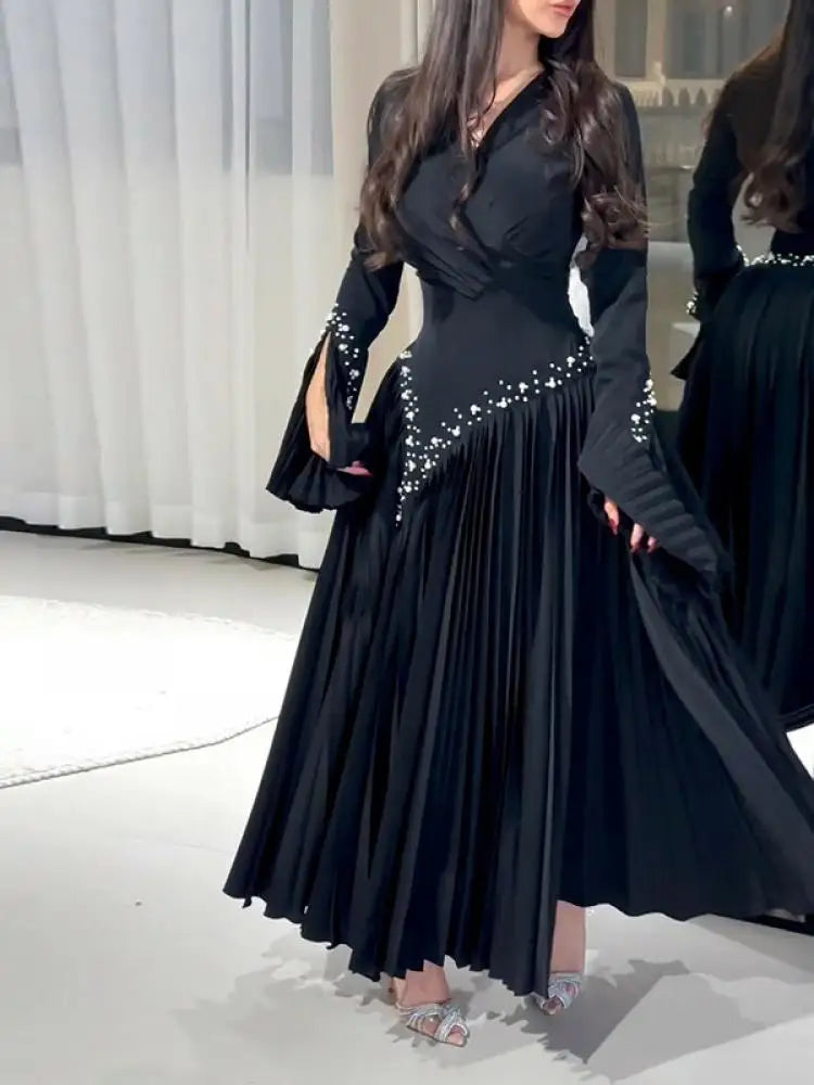 Women's Elegant Party Evening Maxi Dresses  New Spring Long Flared Sleeves Rhinestone Solid Color Pleated Prom Gown