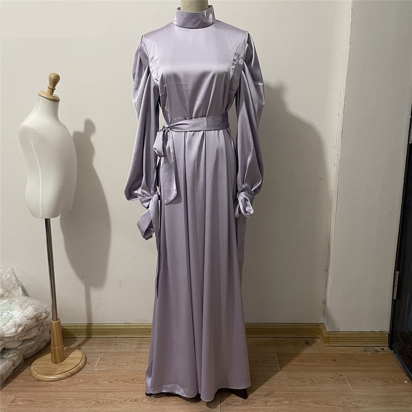 lovwvol Factory Ramadan Eid Djellaba Muslim Dress Dubai Soft Grosgrain Silky Abaya Dubai Turkey Muslim Dress Islam Robe With Belt WY715