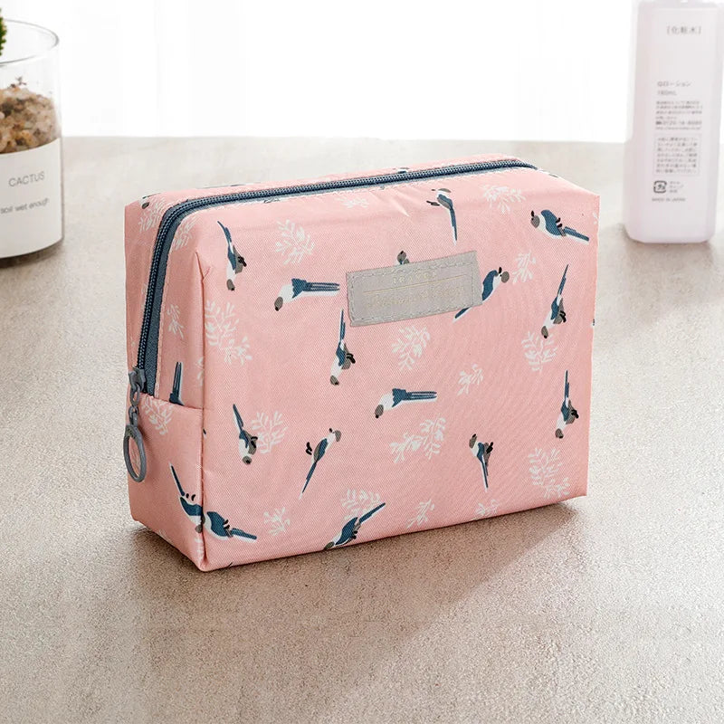 New Cosmetic Storage Bag Cute Mini Portable Carry-on Girls Toiletry Storage Bag Travel Beauty Organizer Flower Purse Makeup Bags