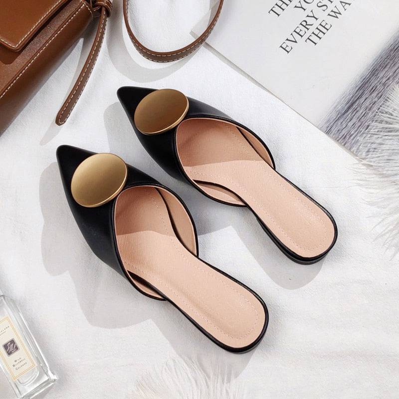 2023 summer new fashion outdoor slippers women Korean edition pointed leather flat black Moeller shoe history free delivery