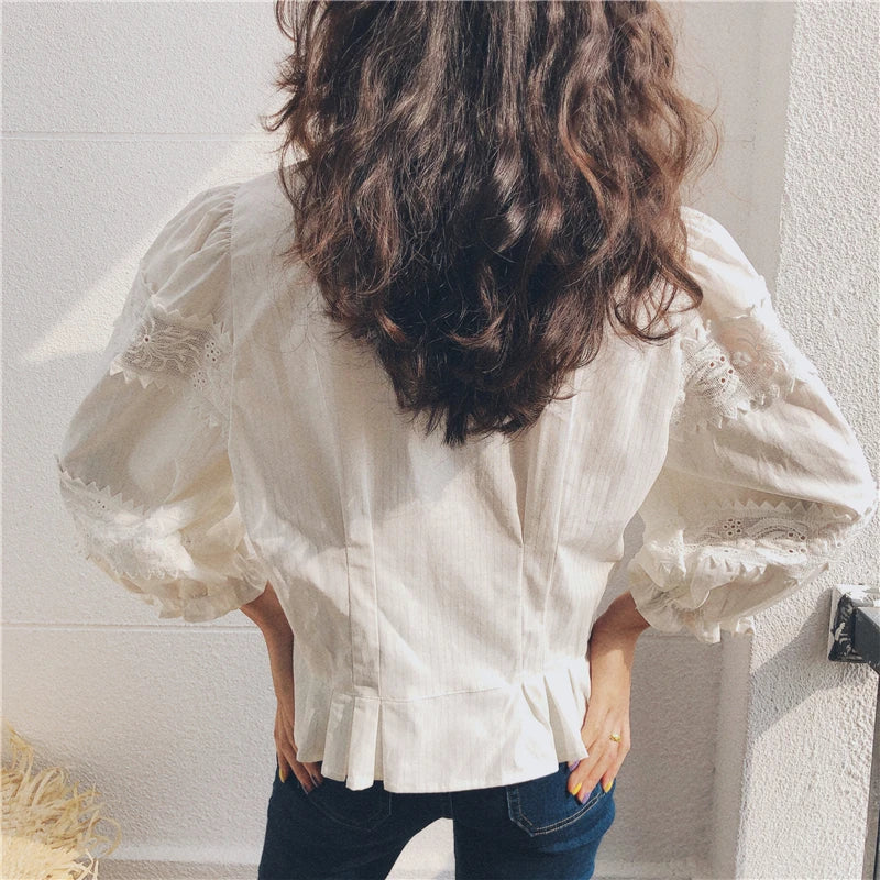 lovwvol Vintage Floral Embroidery Lace Blouses Shirts Women Cotton Linen Lantern Sleeve White BLouse Shirt Tops Boho Blusas