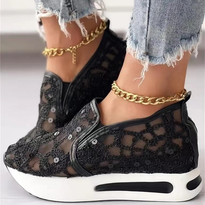 Contrast Sequin Lace Muffin Slip-On Sneakers