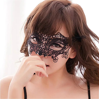 Women Hollow Lace Masquerade Face Mask Sexy Cosplay Prom Party Props Costume Halloween Masquerade Mask Nightclub Queen Eye Mask