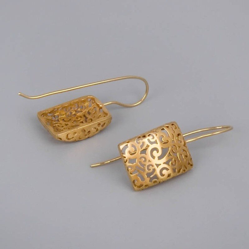 Exquisite Gold Color Square Metal Hollow Flower Pattern Earrings Trendy Manual Dangle Earrings for Women Jewelry