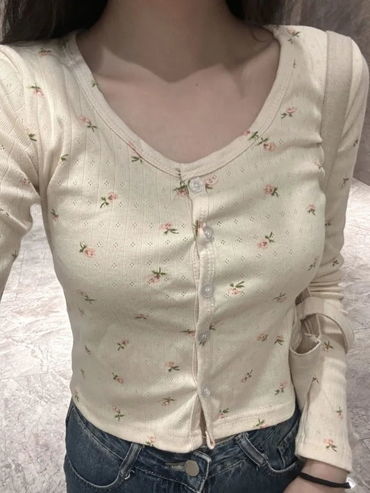 lovwvol Sweet Floral Shirts for Women Y2k Korean Cute Blouses Cropped Cotton Long Sleeve Cardigan Knitted Vintage Hollow Out