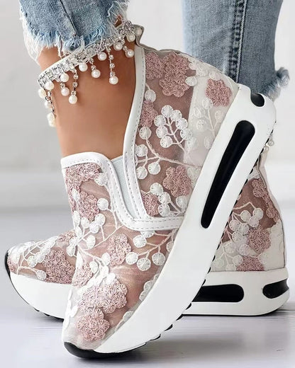 Contrast Sequin Lace Muffin Slip-On Sneakers