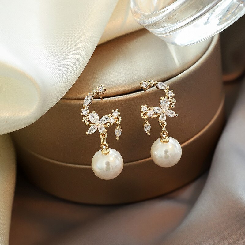 New Korean Style Contracted Heart Pearl Earrings For Women Sweet Flower Zircon Geometric Stud Earring Girl Party Jewelry