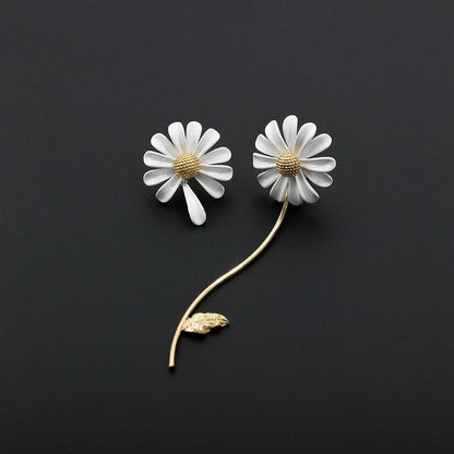 New Korean Daisy Flower Bee Stud Earrings For Women Sunflower Butterfly Zircon Asymmetrical Earring Girl Party Jewelry Gift