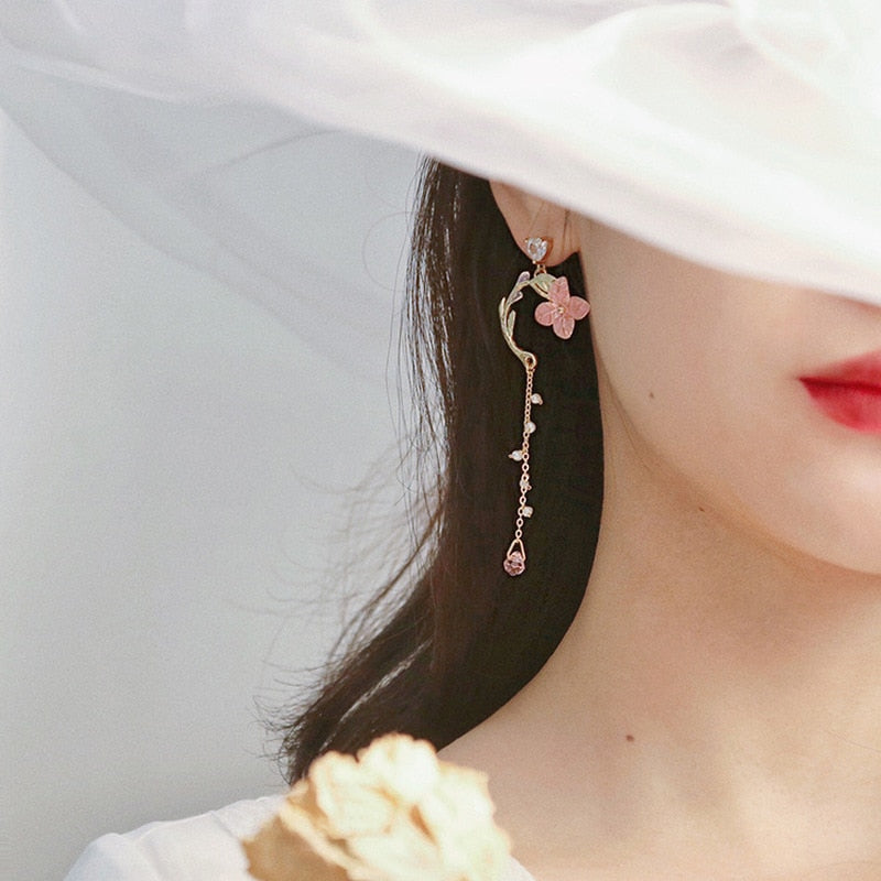 New Korean Style Flower Asymmetrical Dangle Earrings for Women Shiny Rhinestone Long Tassel Cute Cat Earring Sweet Jewelry