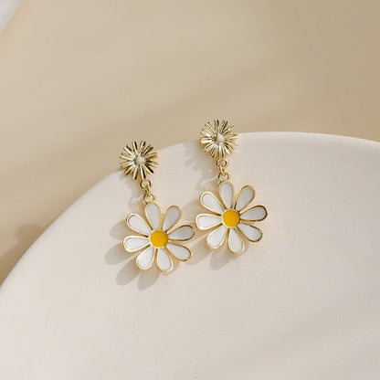 New Korean Daisy Flower Bee Stud Earrings For Women Sunflower Butterfly Zircon Asymmetrical Earring Girl Party Jewelry Gift