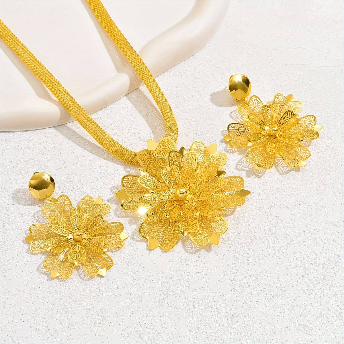 Elegant Flower Jewelry Set - Delicate Earrings & Necklace Pair, Plated Finish, Versatile for Daily Wear, Parties & Weddings