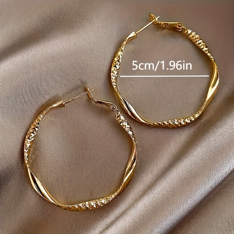 Twisted Circle Design Hoop Earrings - Elegant Iron Jewelry with Delicate Details for Women's Daily Casual Leisure Style - Perfect for Any Occasion