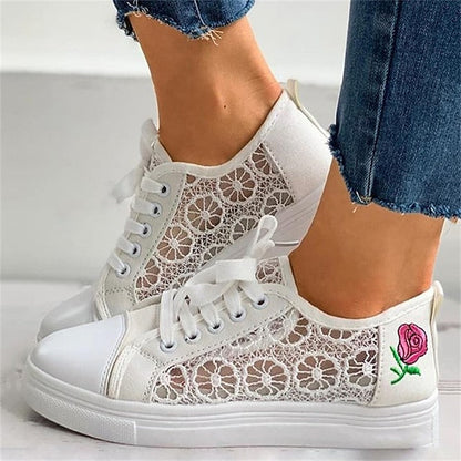 Women's Sneakers Canvas Shoes White Shoes Outdoor Daily Summer Flower Flat Heel Round Toe Casual Minimalism Walking Shoes Mesh Lace-up Embroidered White