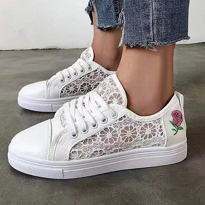 Women's Sneakers Canvas Shoes White Shoes Outdoor Daily Summer Flower Flat Heel Round Toe Casual Minimalism Walking Shoes Mesh Lace-up Embroidered White