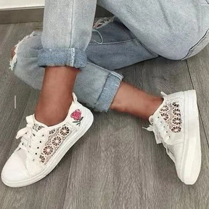 Women's Sneakers Canvas Shoes White Shoes Outdoor Daily Summer Flower Flat Heel Round Toe Casual Minimalism Walking Shoes Mesh Lace-up Embroidered White